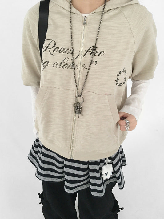 【ユニセックス】ロゴプリント・ショートスリーブ・クロップドフーディー / rejio